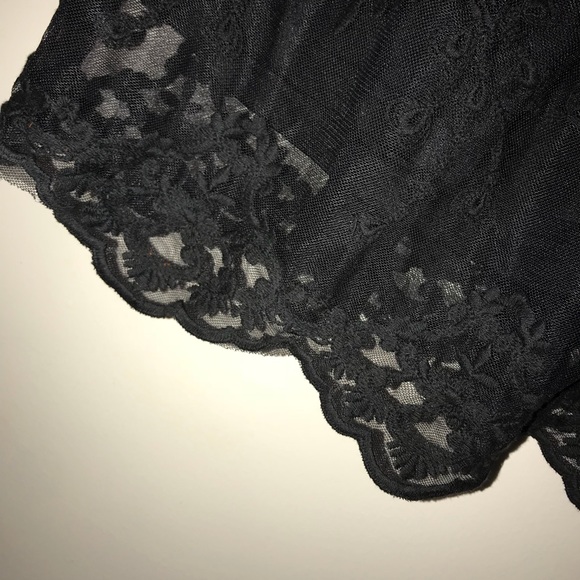 Lace mini dress - Picture 5 of 8